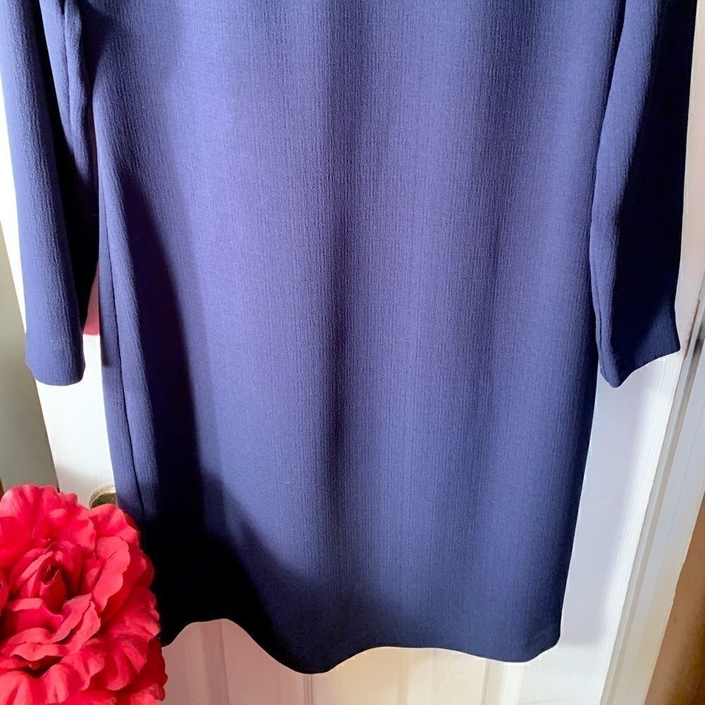 Chic Classic Navy Blue Crepe Dress Size 6P - Picture 3 of 6